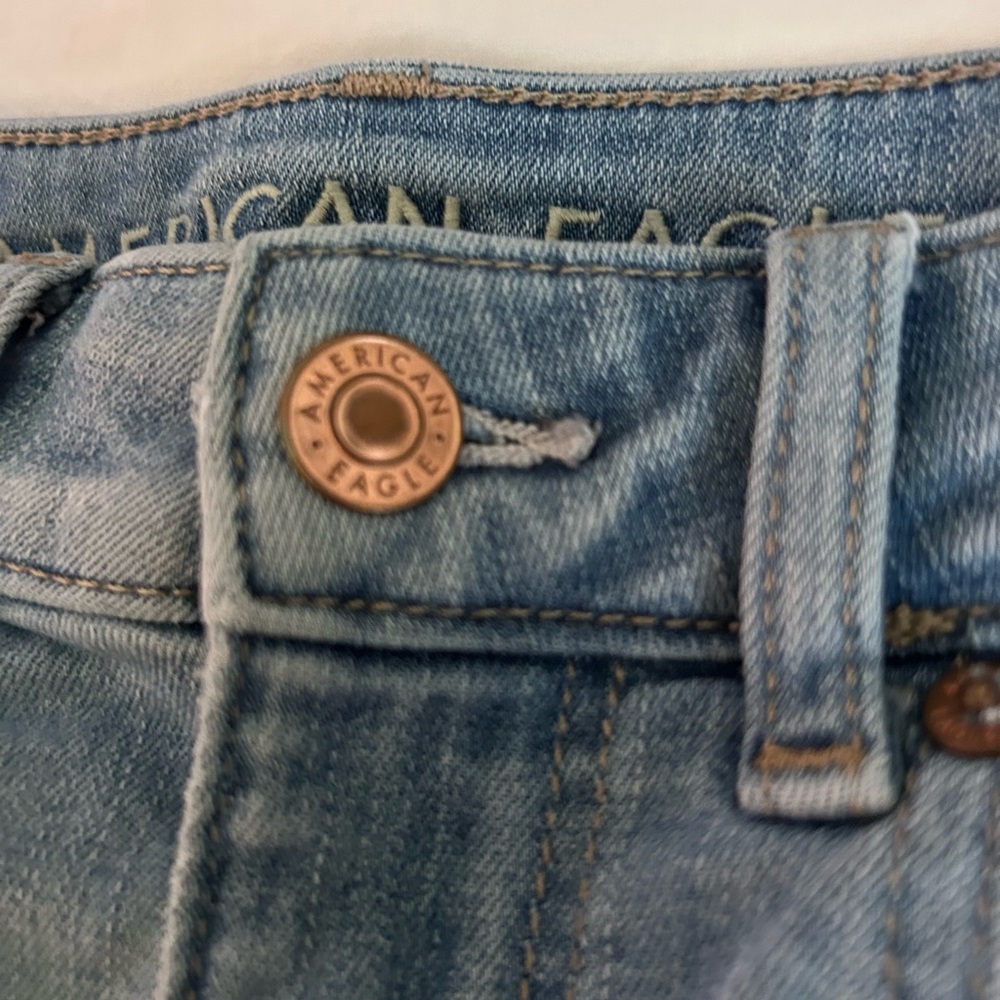 American Eagle Outfitters Light Blue Jean Stretch Shorts Size 2 - Picture 2 of 10